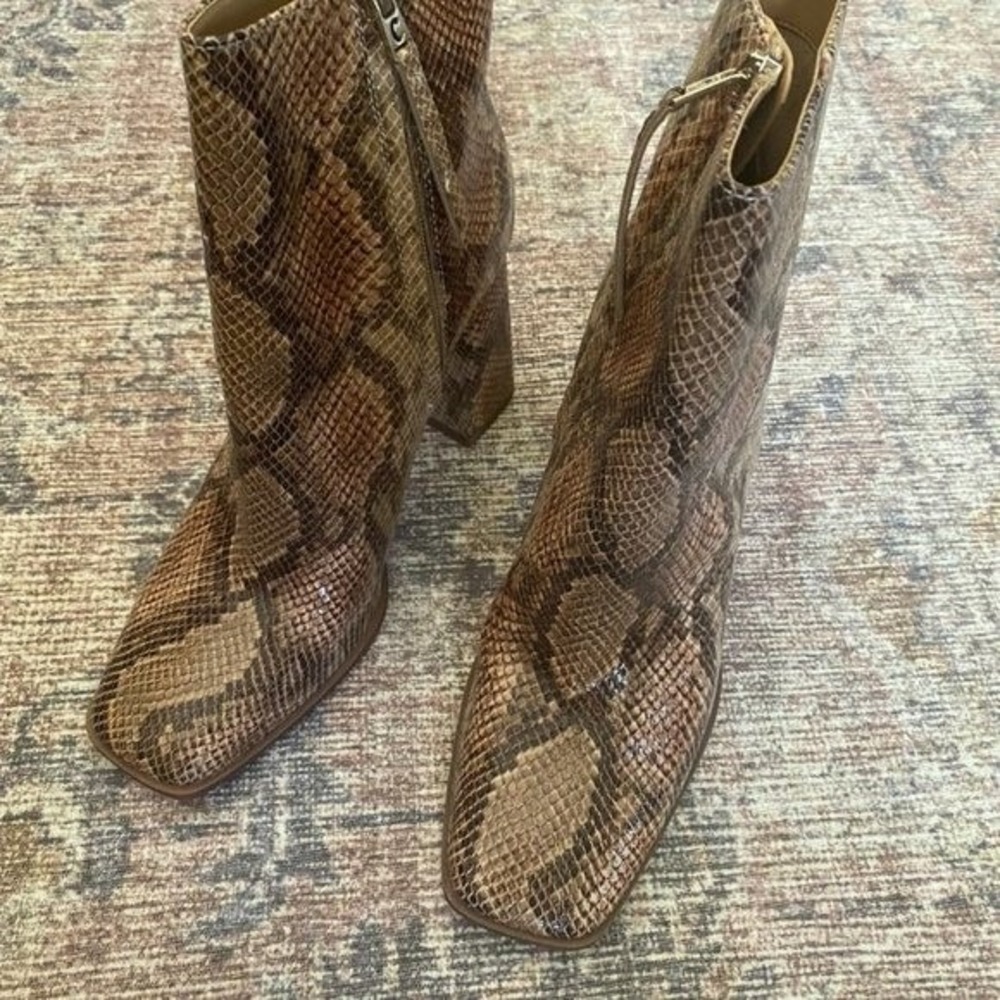 Snake Print Circus by Sam Edelman Women's Pascha Ankle‎ Boot SZ 8.5 - Picture 3 of 9
